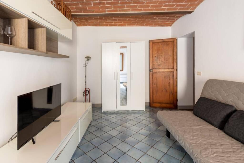Presto Apartment Santo Spirito Oltrarno Florence * Florencia