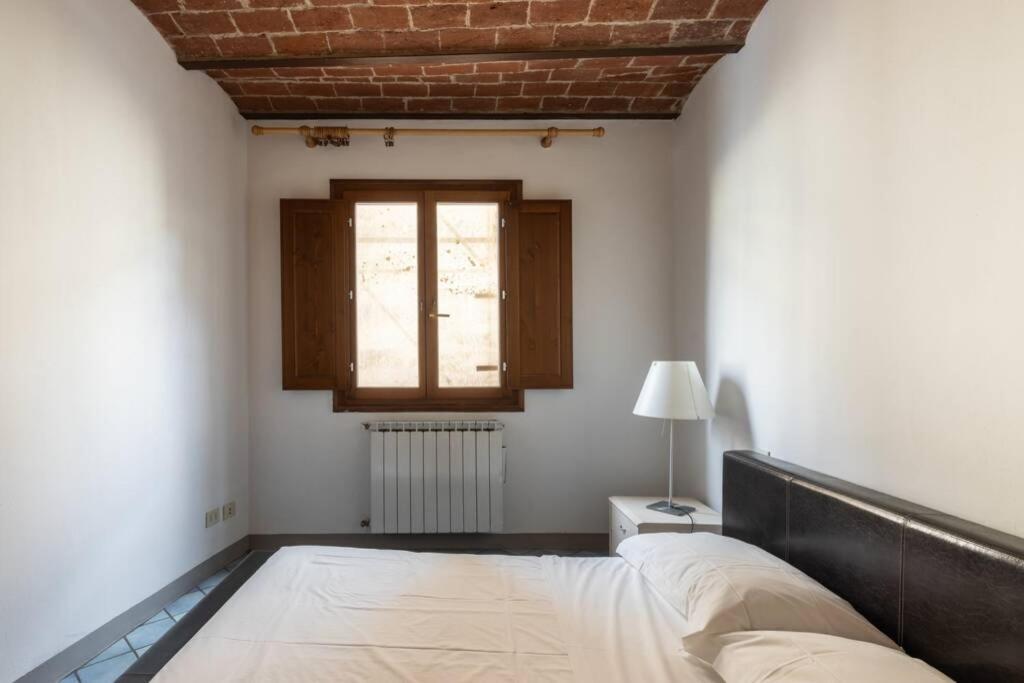 Presto Apartment Santo Spirito Oltrarno Florence Florencia
